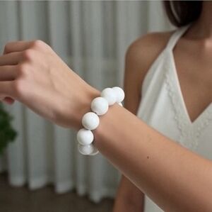 White Beaded Elastic Bracelet Women's Single Strand Costume Jewelry Gift